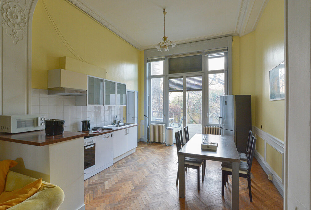 Appartementsgebouw te koop in Etterbeek