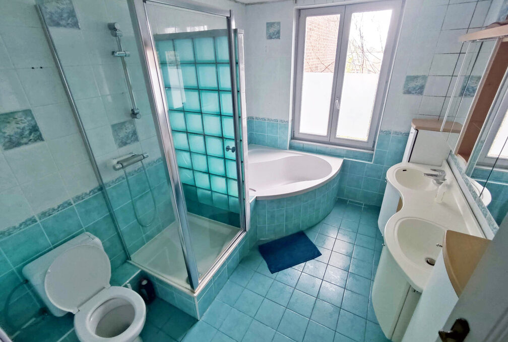 Appartementsgebouw te koop in Etterbeek