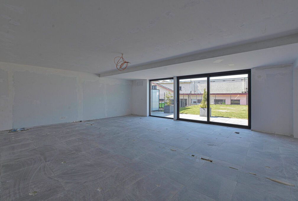Commercial groundfloor for rent in Wezembeek-Oppem