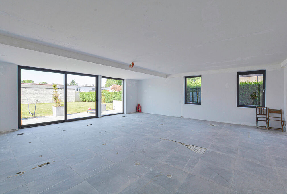 Commercial groundfloor for rent in Wezembeek-Oppem