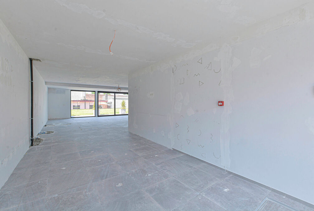 Commercial groundfloor for rent in Wezembeek-Oppem