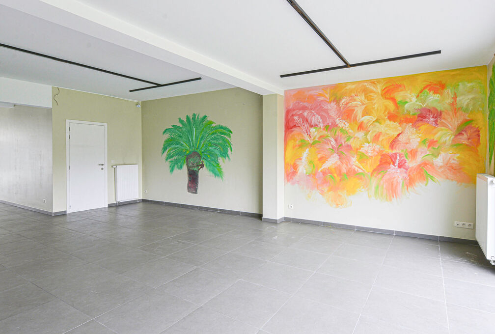 Commercial groundfloor for rent in Woluwe-Saint-Pierre