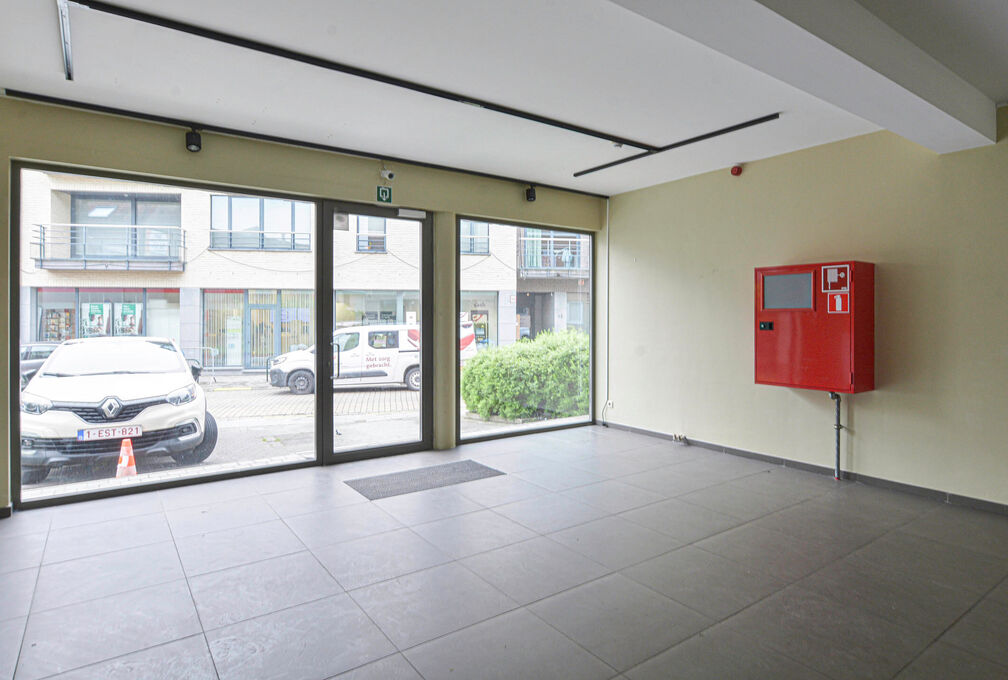 Commercial groundfloor for rent in Woluwe-Saint-Pierre