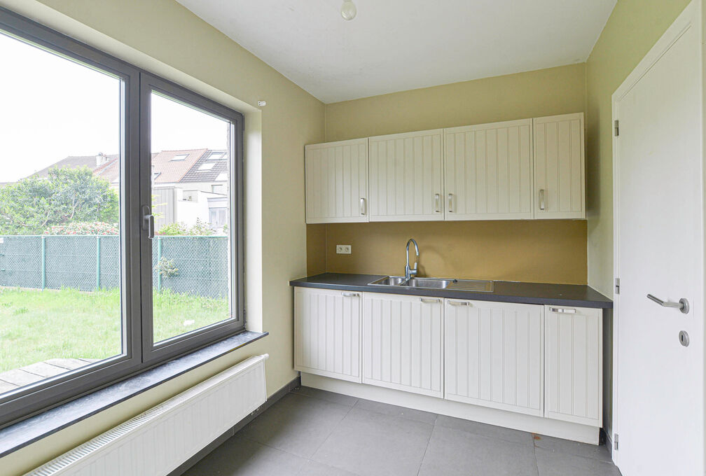 Commercial groundfloor for rent in Woluwe-Saint-Pierre