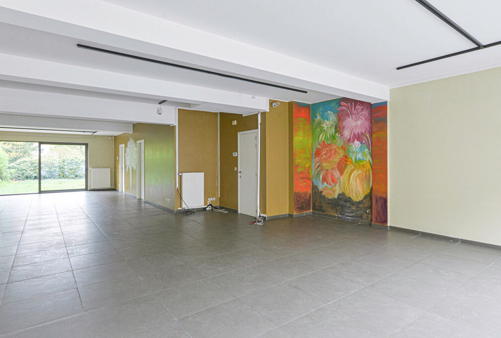 Commercieel gelijkvloers te huur in Kraainem