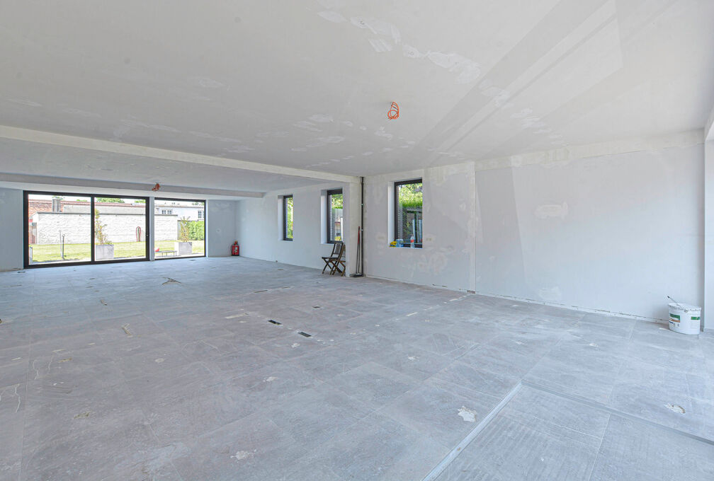 Commercieel gelijkvloers te huur in Wezembeek-Oppem