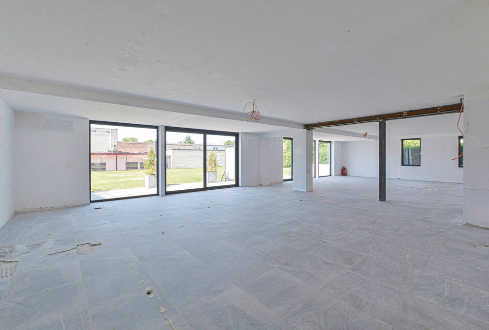 Commercieel gelijkvloers te huur in Wezembeek-Oppem