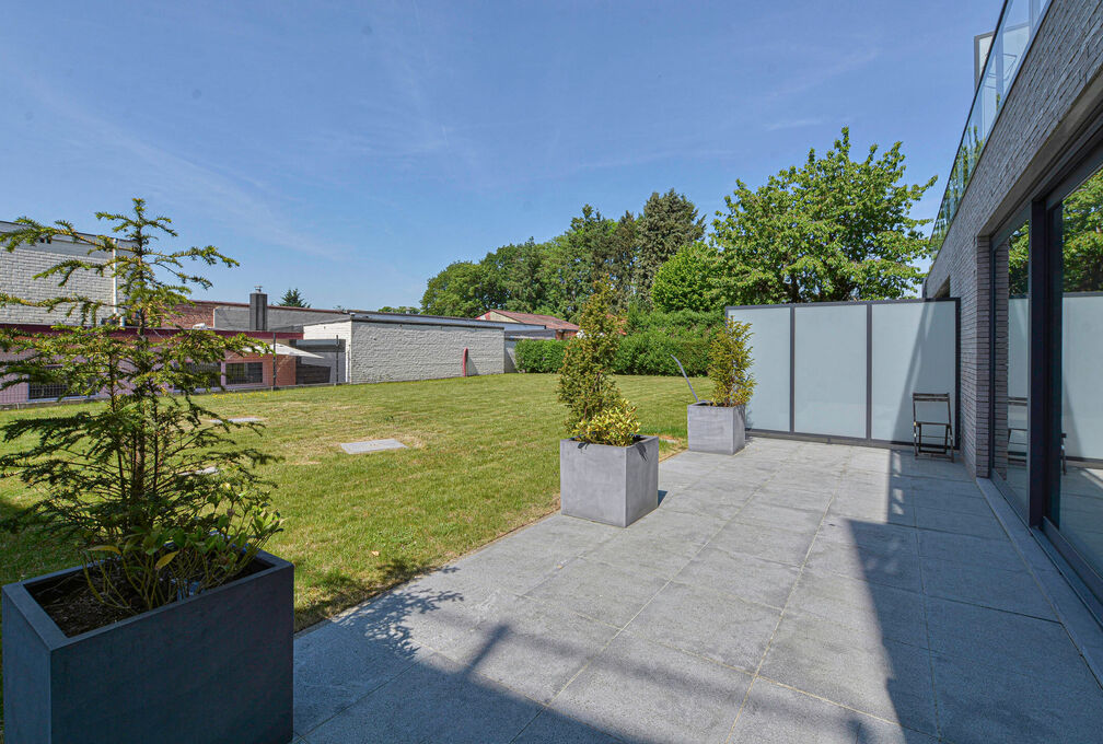 Commercieel gelijkvloers te huur in Wezembeek-Oppem