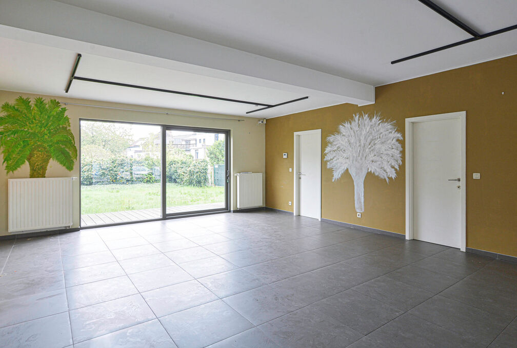Commercieel gelijkvloers te huur in Woluwe-Saint-Pierre