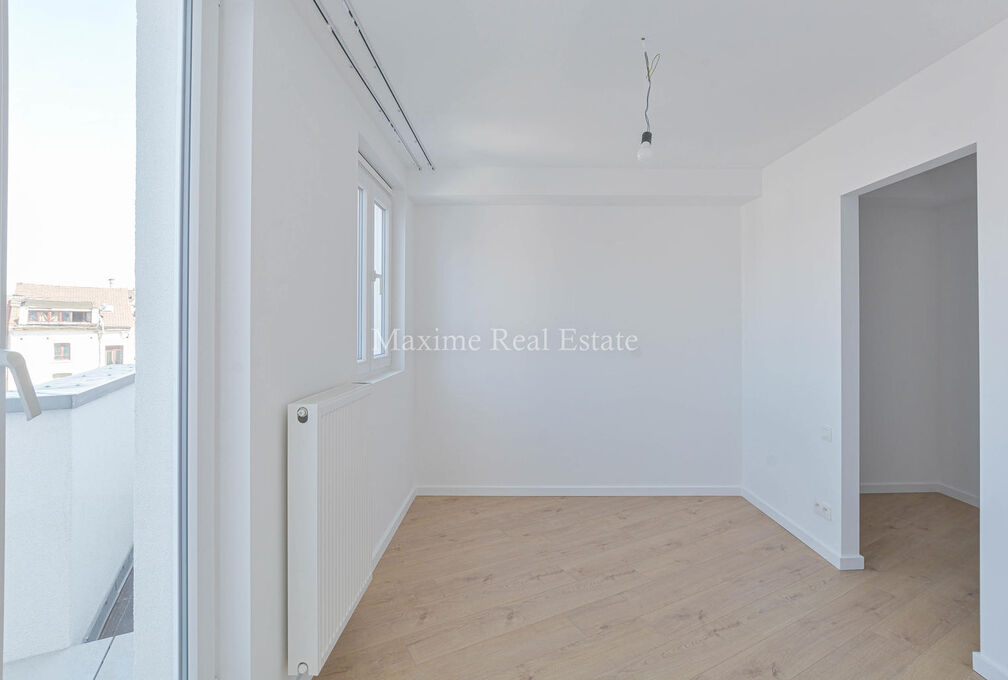 Duplex for rent in Sint-Gillis