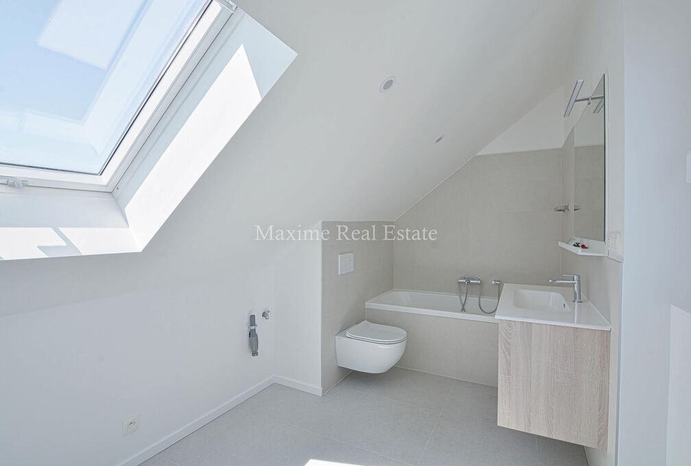 Duplex for rent in Sint-Gillis