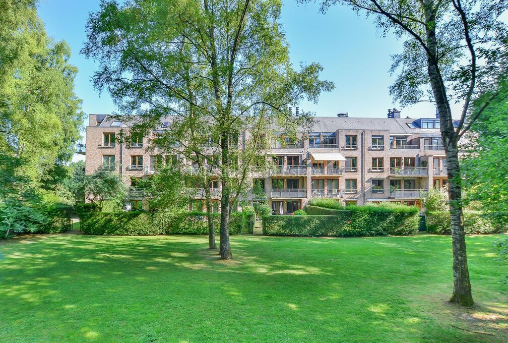 Gelijkvloerse verd. + tuin te koop in Woluwe-Saint-Pierre