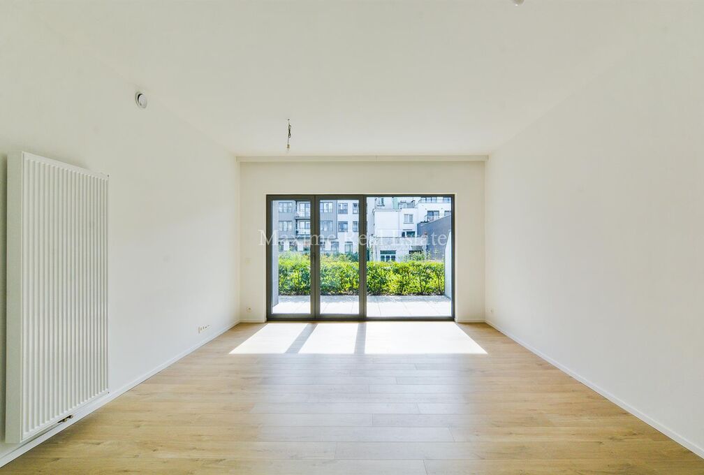 Gelijkvloerse verdieping te huur in Auderghem