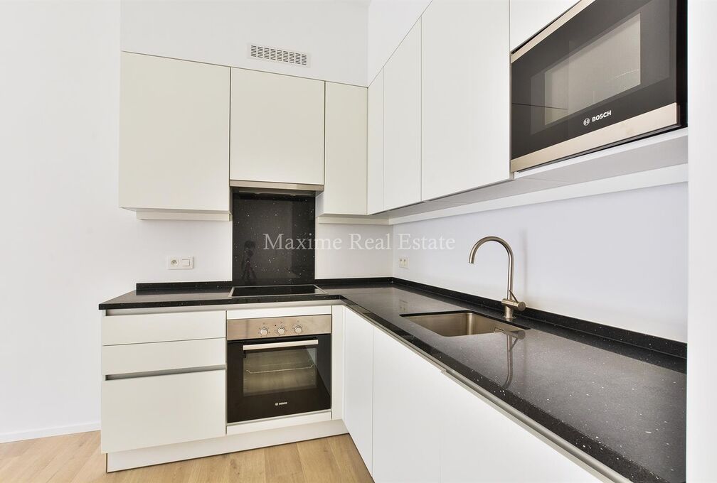 Ground floor for rent in Auderghem