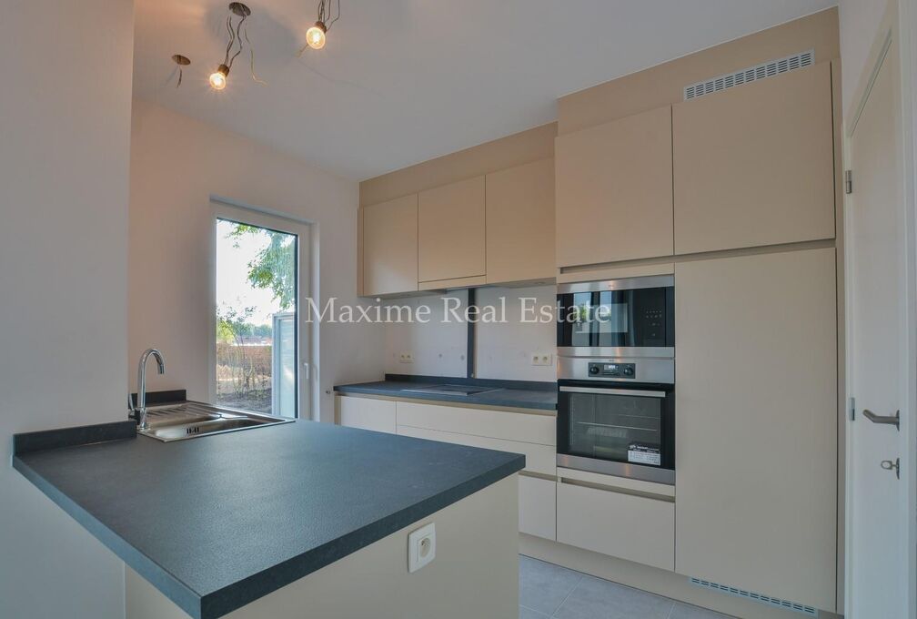 Ground floor for rent in Wezembeek-Oppem
