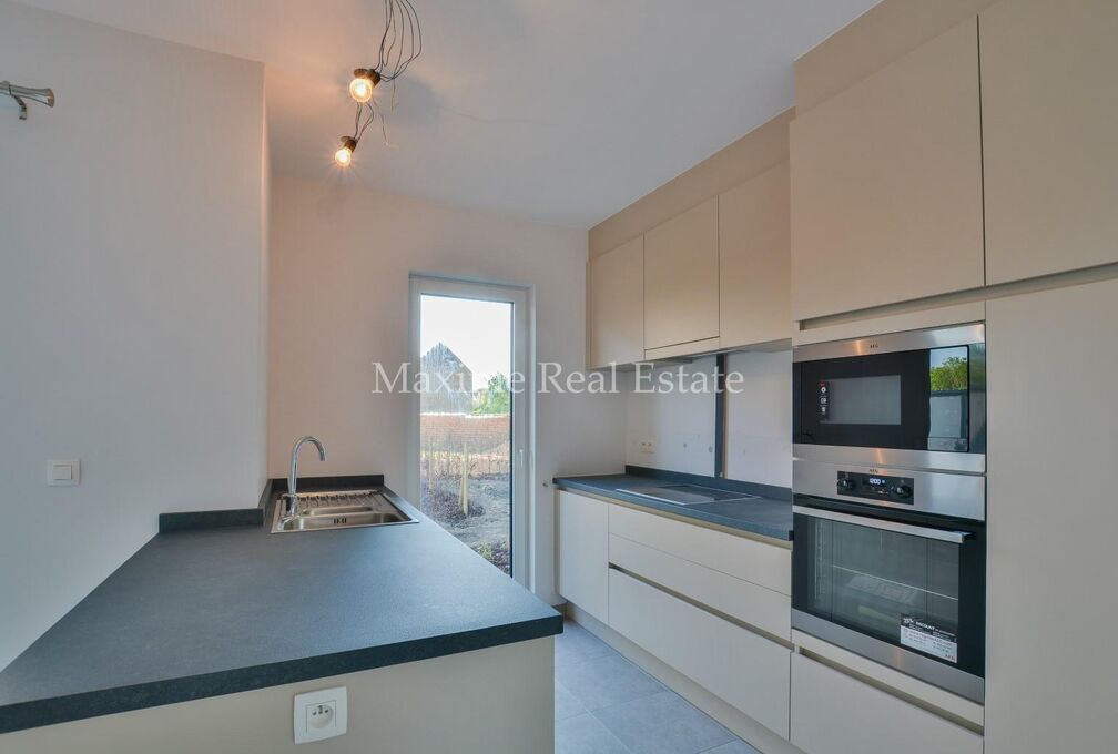 Ground floor for rent in Wezembeek-Oppem