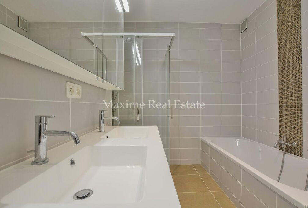 Ground floor for rent in Wezembeek-Oppem