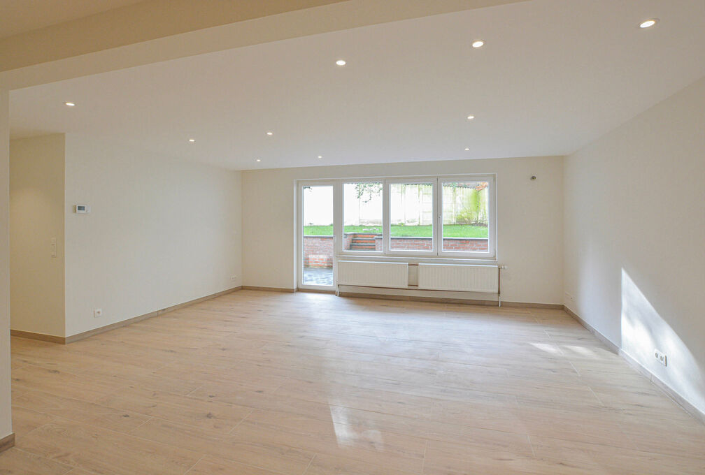 Ground floor for rent in Woluwe-Saint-Lambert