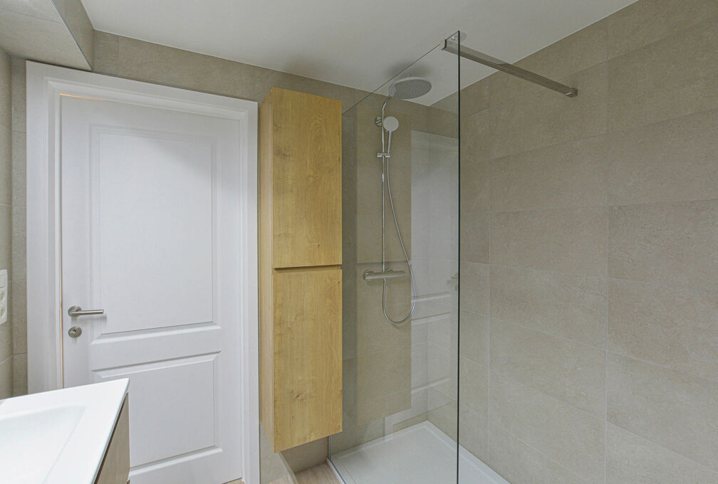 Ground floor for rent in Woluwe-Saint-Lambert