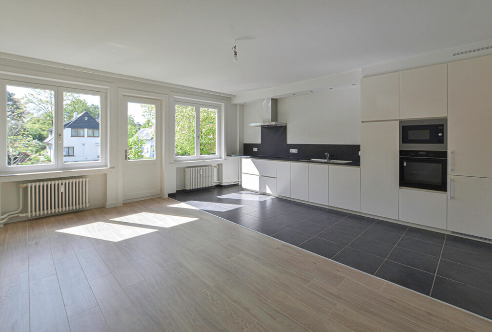 Individual shop for rent in Woluwe-Saint-Lambert