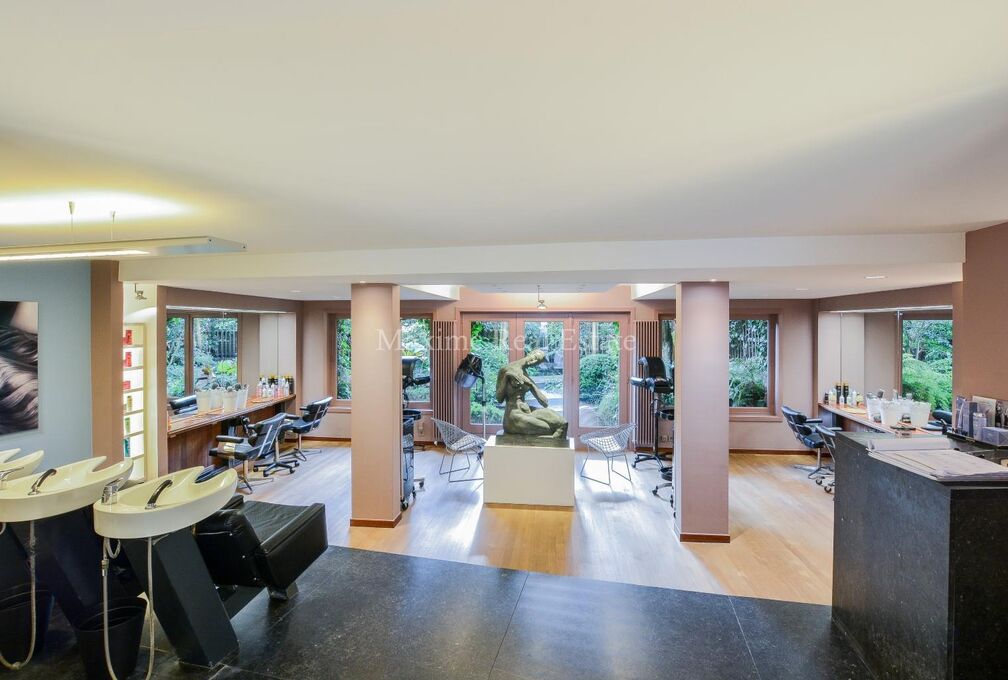 Individual shop for rent in Woluwe-Saint-Pierre