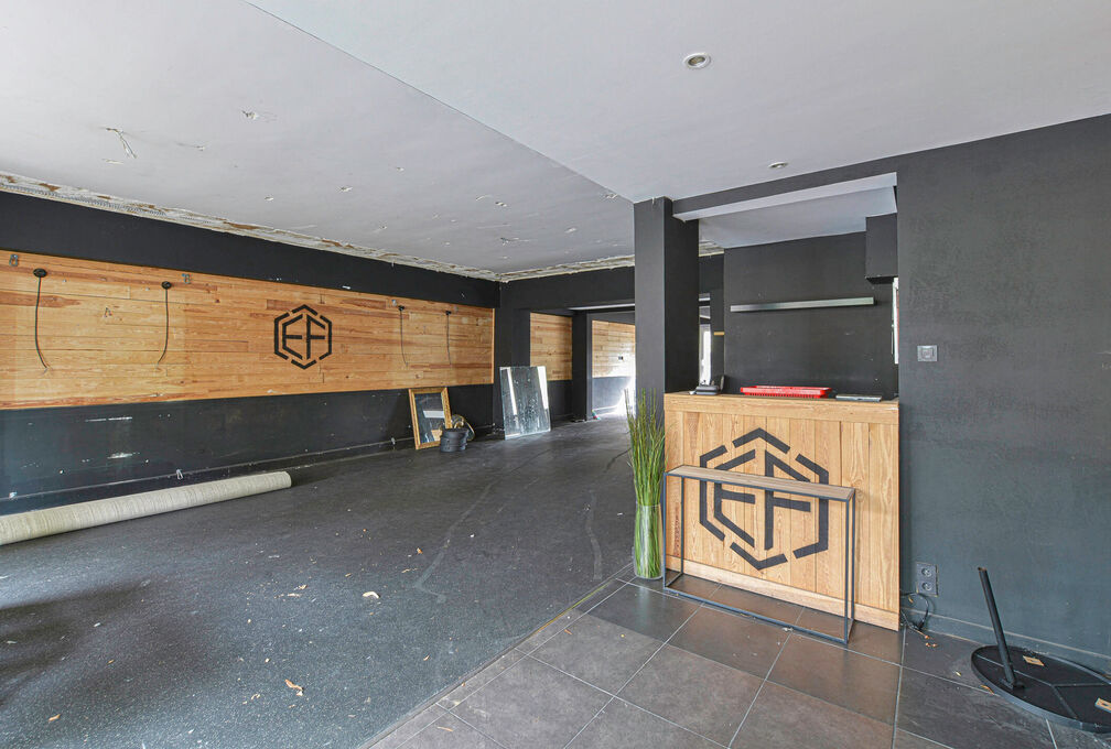 Individual shop for rent in Woluwe-Saint-Pierre