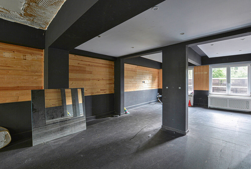 Individual shop for rent in Woluwe-Saint-Pierre