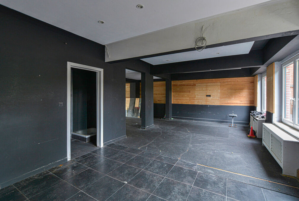 Individual shop for rent in Woluwe-Saint-Pierre