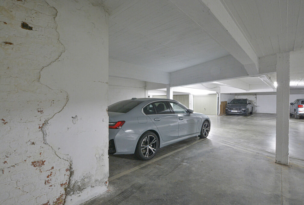 Parking int&eacute;rieur &agrave; vendre &agrave; 