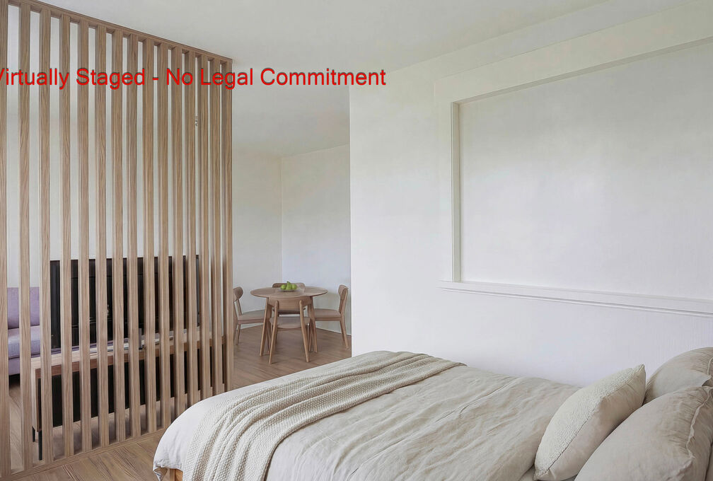 Maxime Real Estate vous propose un studio bien entretenu.

Id&eacute;alement situ&eacute; entre le Stade Fallon et Stockel, &agrave; proximit&eacute; des transports en commun, &eacute;coles, commerces, ...

Ce joli studio de +/-33m&sup2; (selon PEB) se trouve au 7e et dernier &eacute;tage, et s