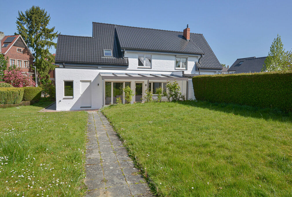 Villa for rent in Kraainem