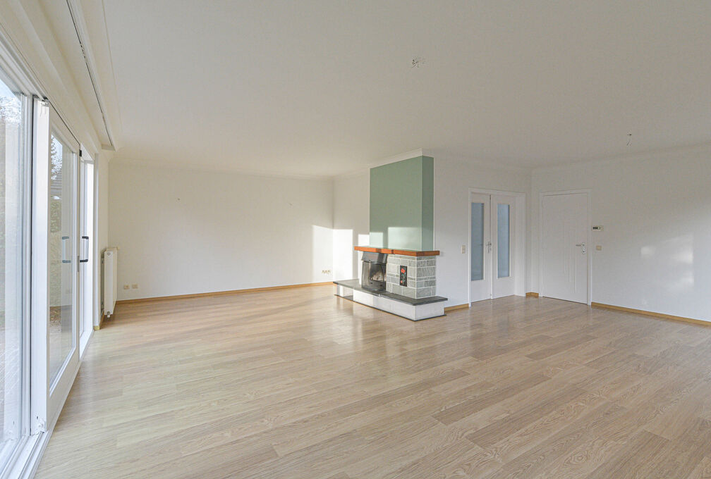 Villa for rent in Wezembeek-Oppem