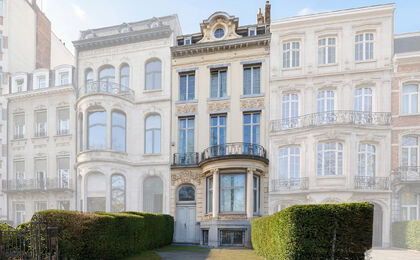 Appartementsgebouw te koop in Etterbeek