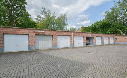 Closed garage for rent in Schaerbeek
