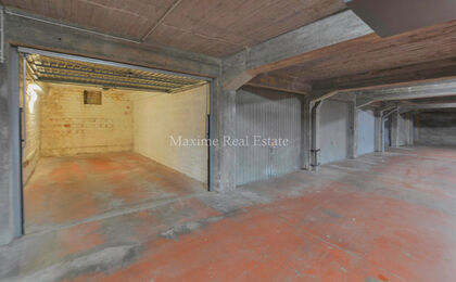 Closed garage for rent in Woluwe-Saint-Pierre