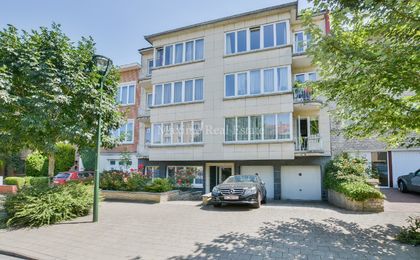 Closed garage for sale in Woluwe-Saint-Lambert