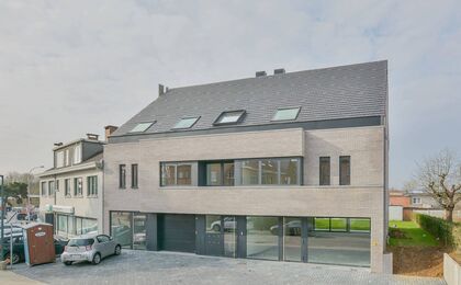 Commercieel gelijkvloers te huur in Wezembeek-Oppem