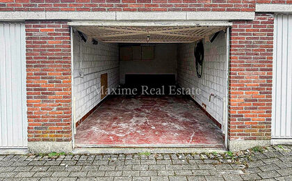 Garage (ferme) à louer à Woluwe-Saint-Pierre