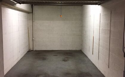 Gesloten garagebox te huur in Woluwe-Saint-Pierre