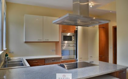 Villa for rent in Woluwe-Saint-Pierre